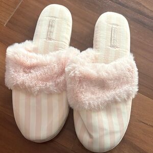 Victoria's Secret Pink Fuzzy Slippers